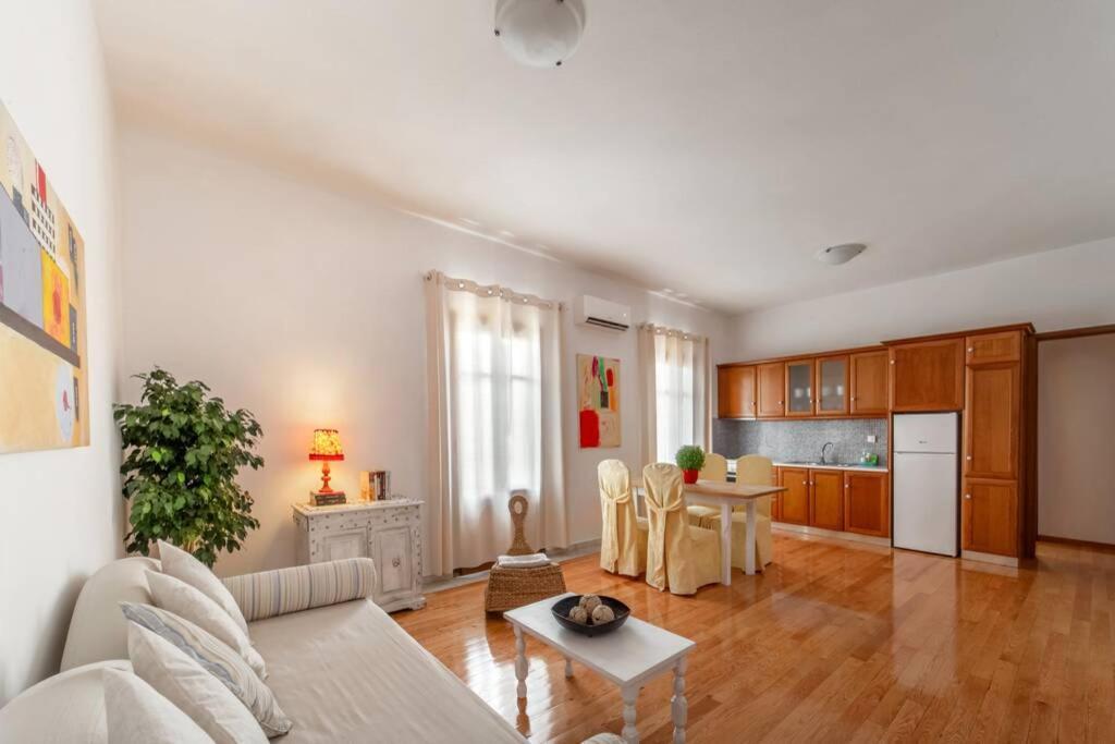Seaview Stylish Flat In Andros - Walk To Beach Dış mekan fotoğraf